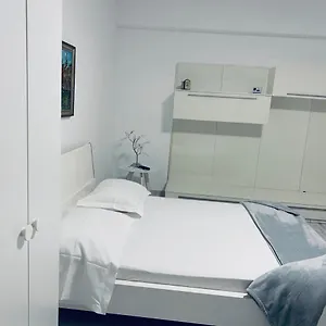 Apartament Maria With Free Private Parking Sector 4