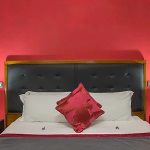 verificați disponibilitatea