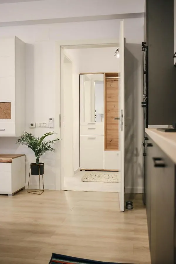 The Next Door Apartaments Бухарест