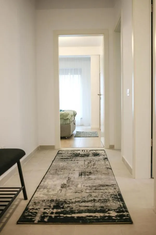 The Next Door Apartaments Бухарест 0*,